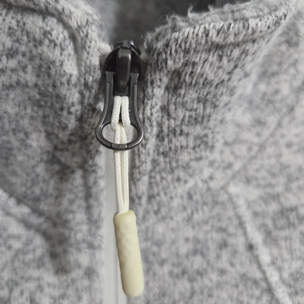 The North Face Women's Gray/Cream Fleece Jacket - Picture 3 of 5